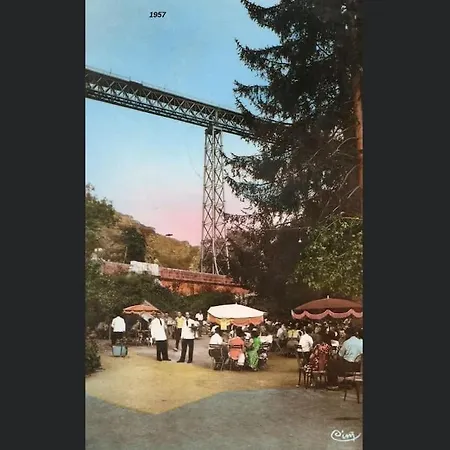 Un Sur Ile Dom wakacyjny Saint-Bonnet-de-Rochefort