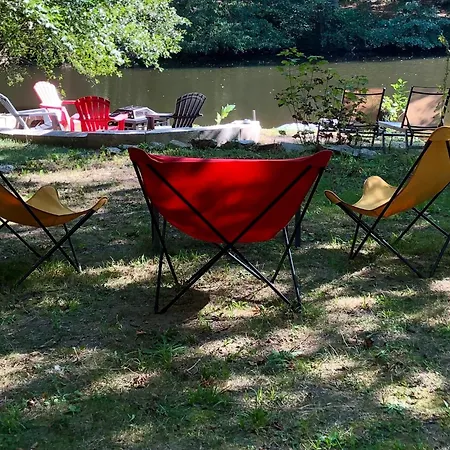 Un Sur Ile Dom wakacyjny Saint-Bonnet-de-Rochefort